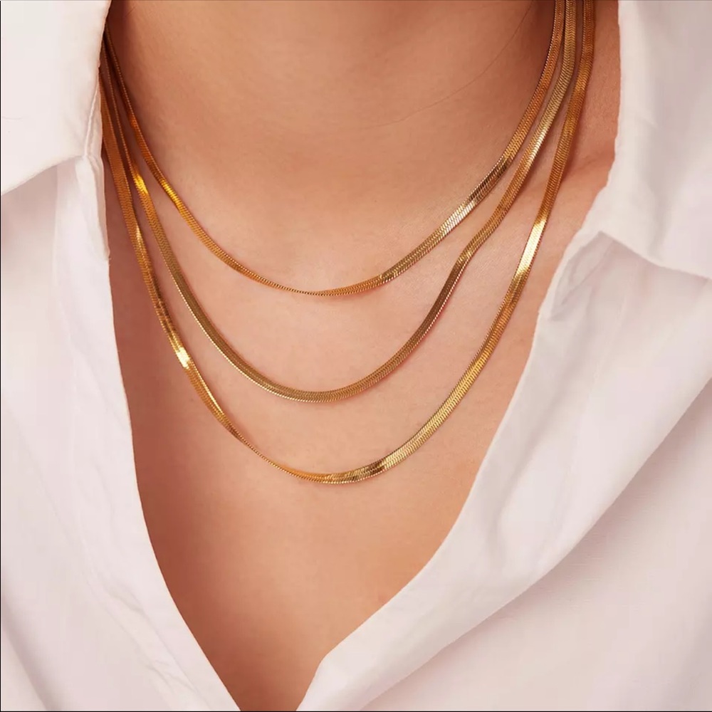 🌟Fashion Multilayer Snake Chain Choker Necklace